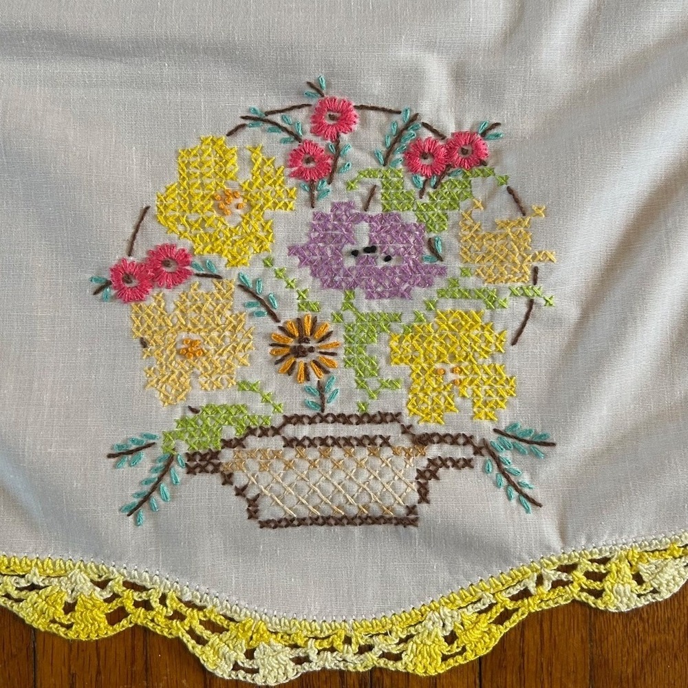Vintage Embroidered Floral Table Runner Yellow Crochet Dopamine Decor Cottage